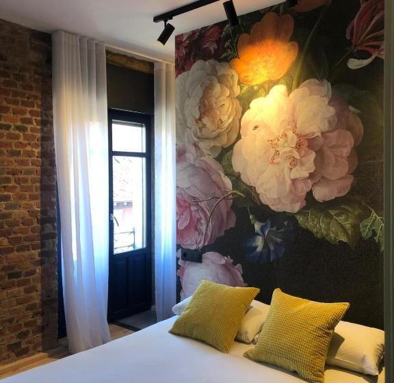 פנסיון 13 Suites