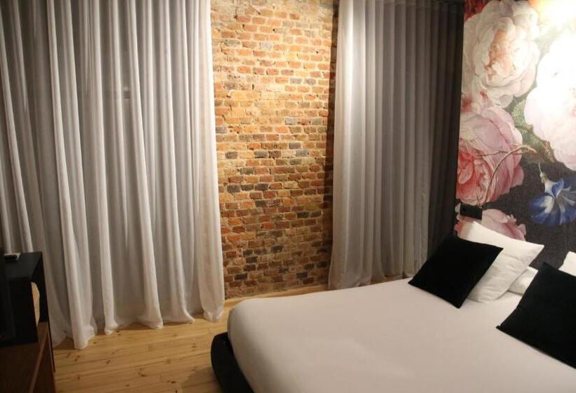 פנסיון 13 Suites