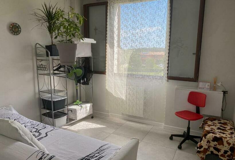 פנסיון Camera Monica