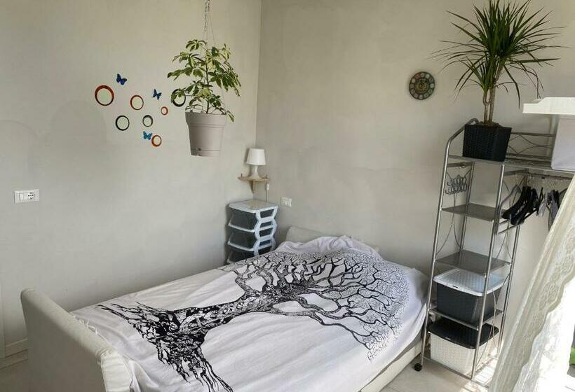 פנסיון Camera Monica