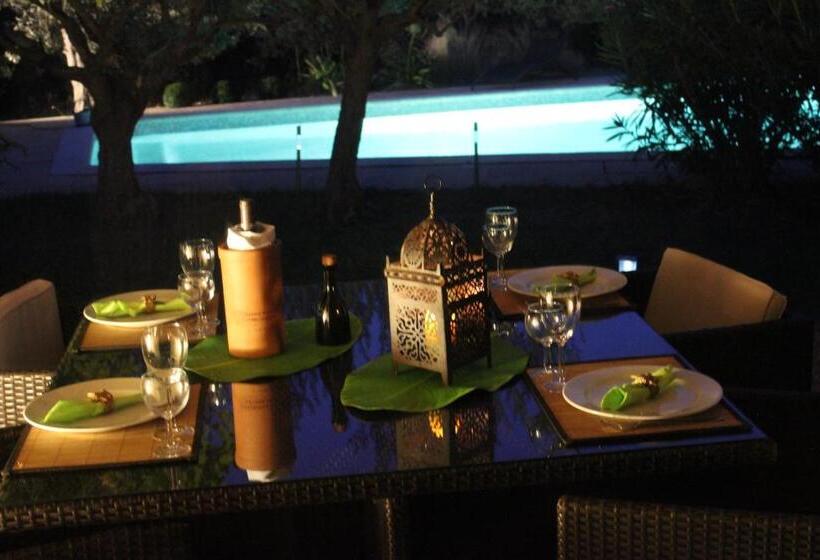 بنسيون Le Baou