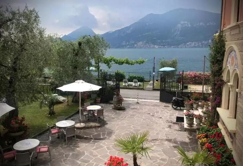 ペンション Villa Torre   Atmosfera Romantica