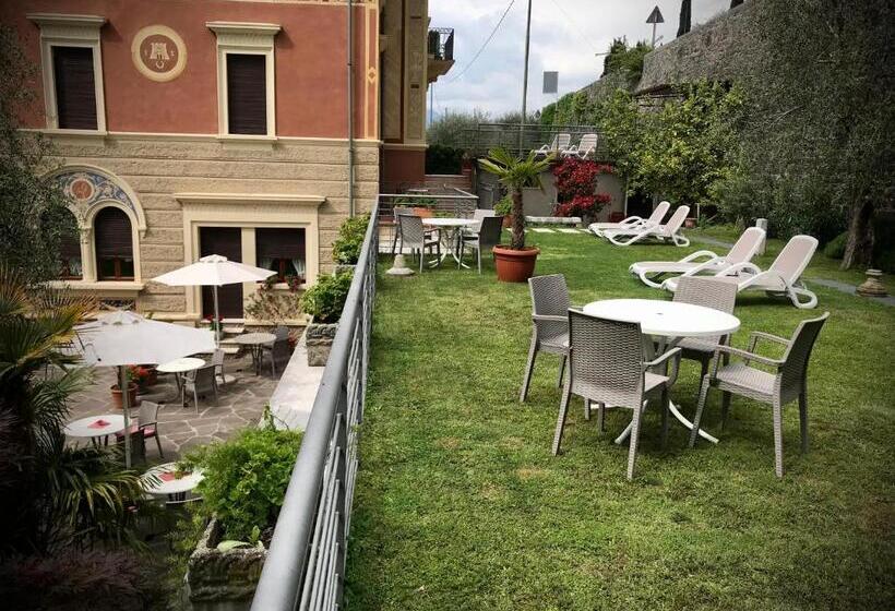 펜션 Villa Torre   Atmosfera Romantica