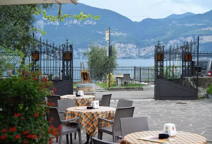 ペンション Villa Torre   Atmosfera Romantica