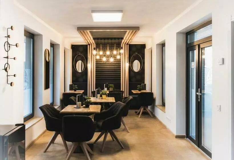 Lira Holiday Apartments