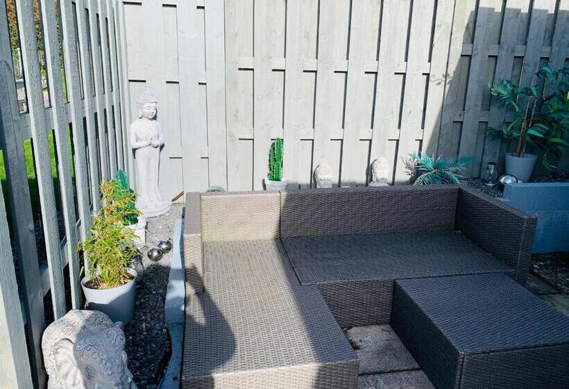 Nicolas Devon Air Bed And Breakfast