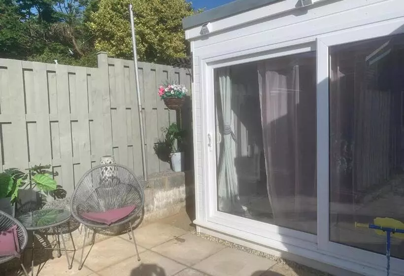 Nicolas Devon Air Bed And Breakfast