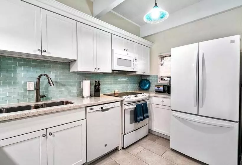 Oceanfront Luxury Condo