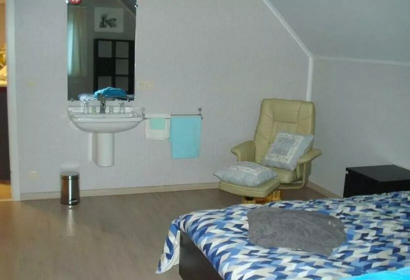 Aamiaismajoitus (B&B) Auro Ra