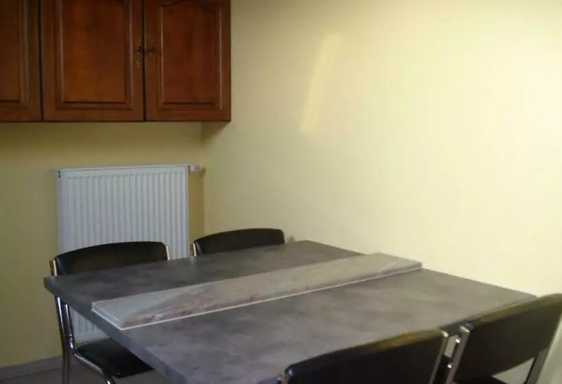 Aamiaismajoitus (B&B) Auro Ra