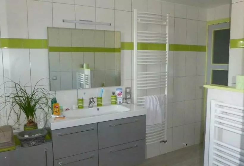 Aamiaismajoitus (B&B) Bienvenue à La Frémigère