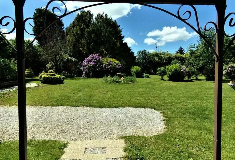 Aamiaismajoitus (B&B) Chambre D’hôte   Ilse S Garden Chair