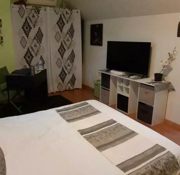 تختخواب و صبحانه Chambre Disney