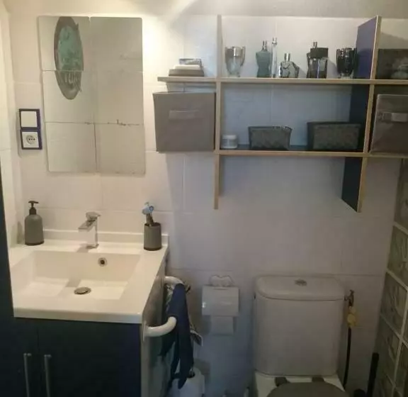 تختخواب و صبحانه Chambre Disney