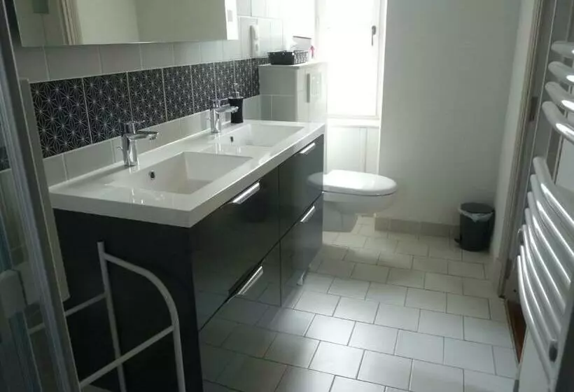 Aamiaismajoitus (B&B) Chateau De Craon