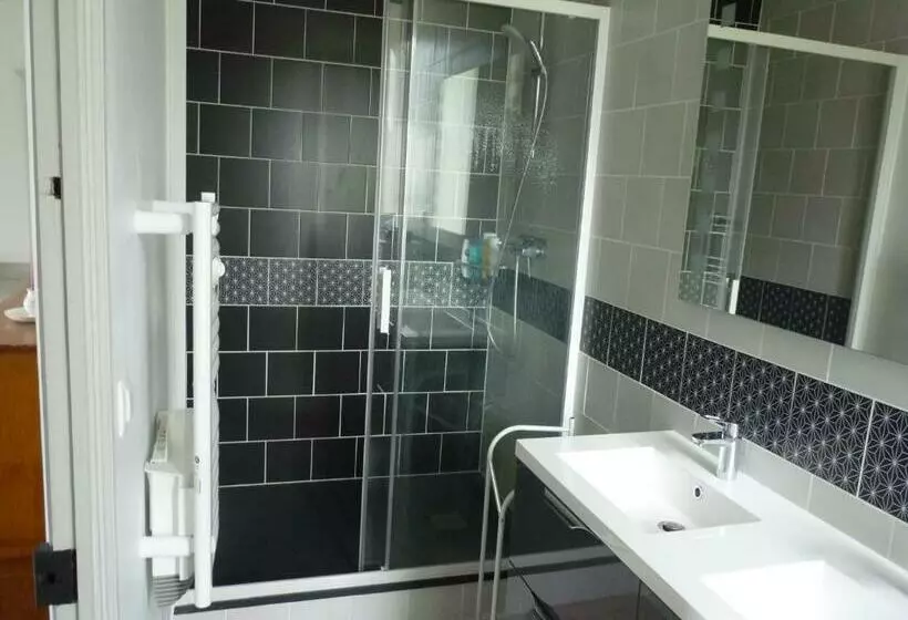 Aamiaismajoitus (B&B) Chateau De Craon