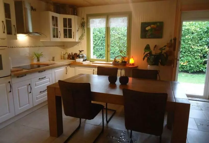 Aamiaismajoitus (B&B) Kioui