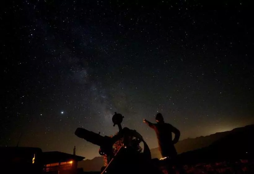 تختخواب و صبحانه La Chaumine Aux étoiles