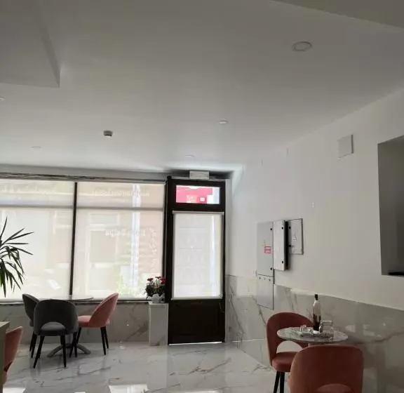 ベッドアンドブレックファースト Nova Delpa Al