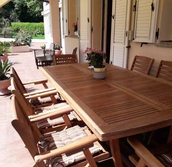 Aamiaismajoitus (B&B) Villa Fabbri