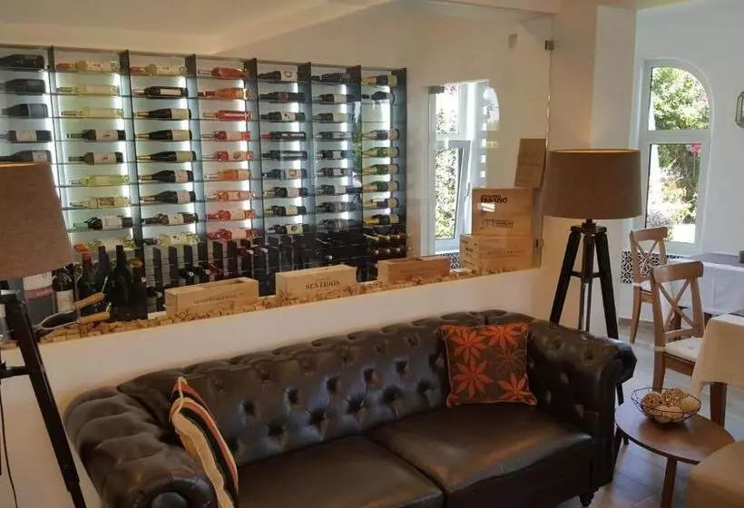 Casa Bela Moura, Boutique Hotel & Wine