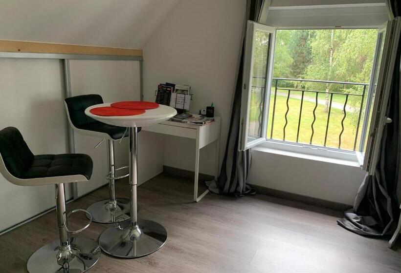 膳宿费 Domaine Des Cossères