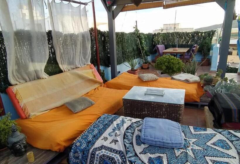 پانسیون La Pita Guesthouse