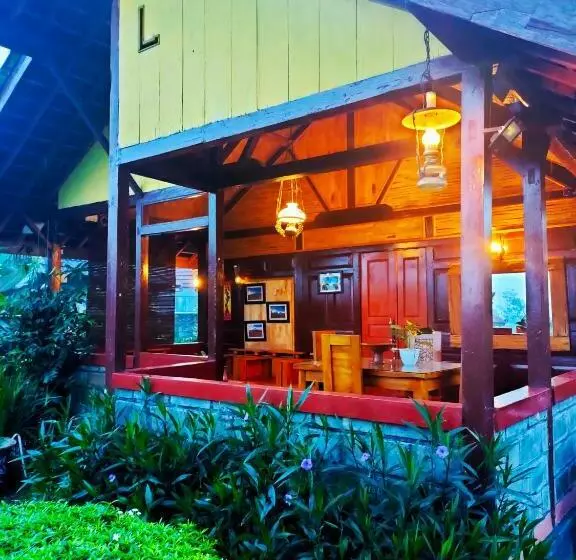 Pension Villa Sindoro Village