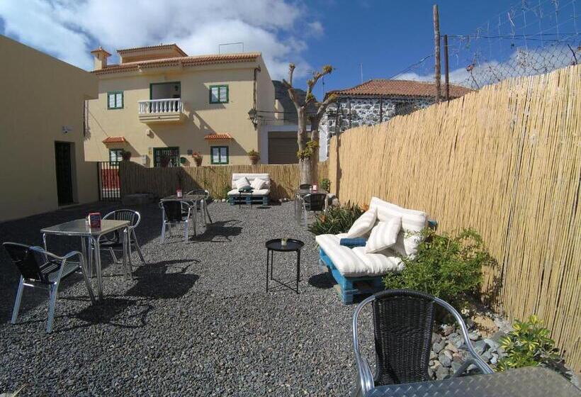 تختخواب و صبحانه Vistalroque