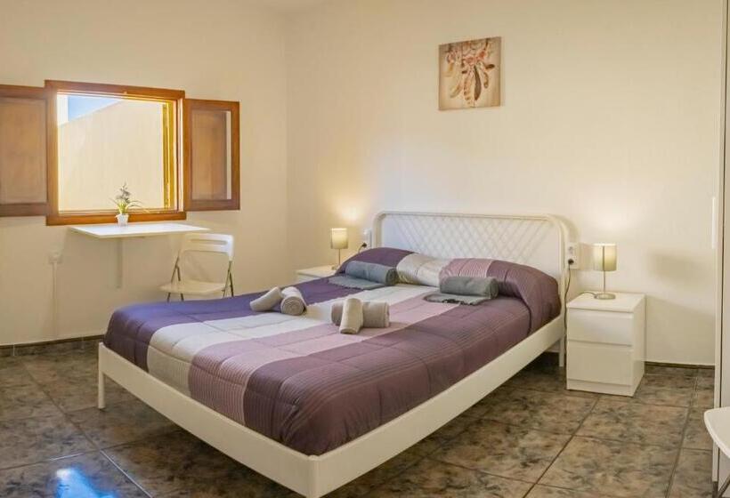 تختخواب و صبحانه Vistalroque