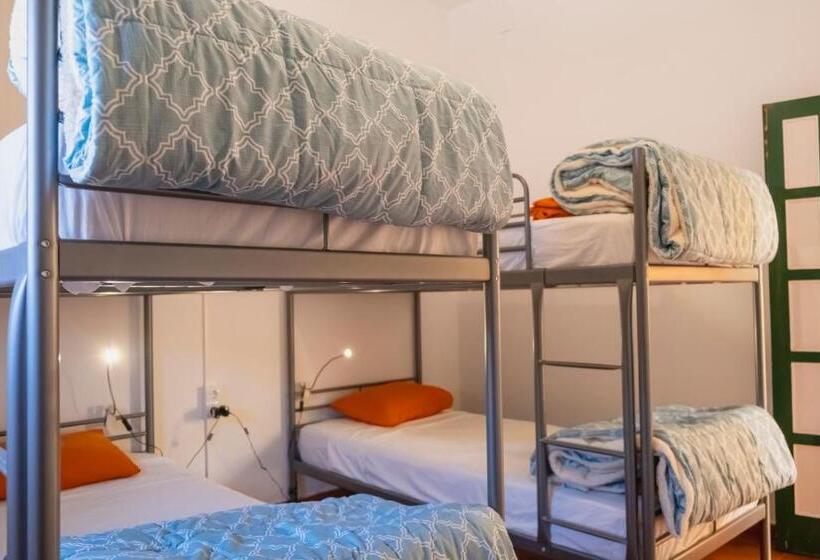 تختخواب و صبحانه Vistalroque