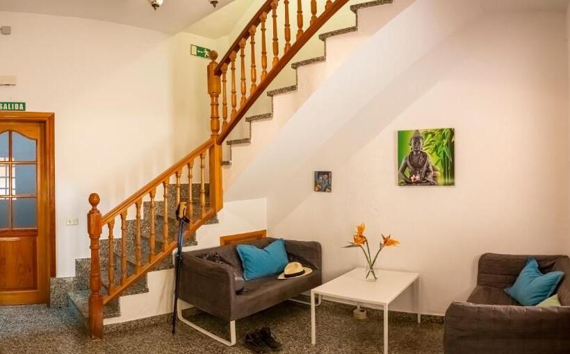 تختخواب و صبحانه Vistalroque