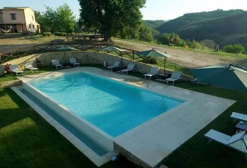 ホテル Agriturismo Poggio Monte Saturnia