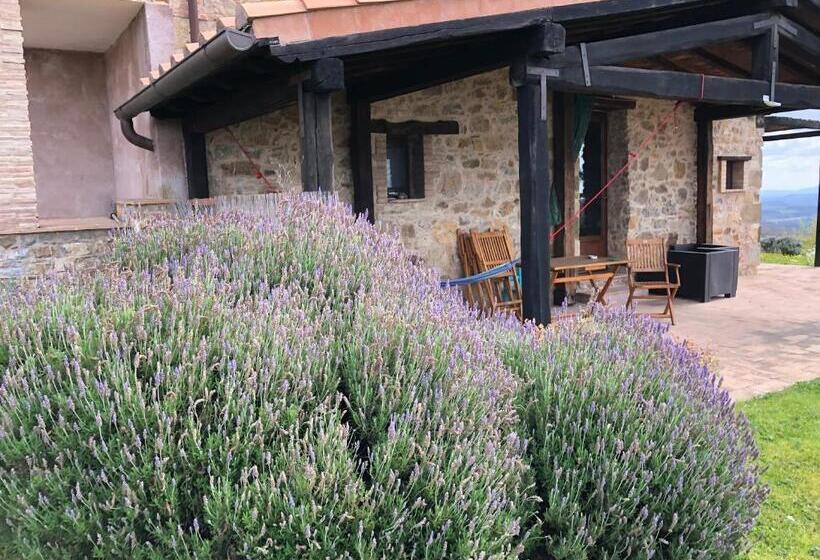 Отель Agriturismo Poggio Monte Saturnia