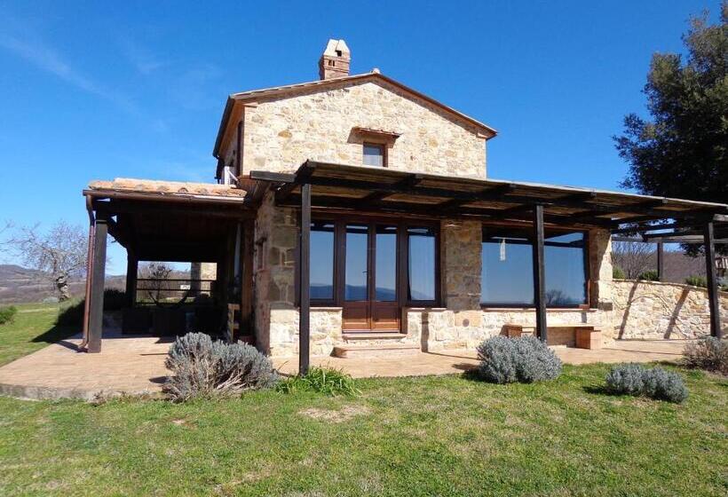 Отель Agriturismo Poggio Monte Saturnia