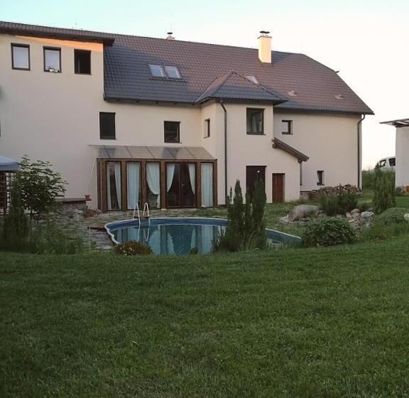 Отель Statek Two Brooms, Apartment