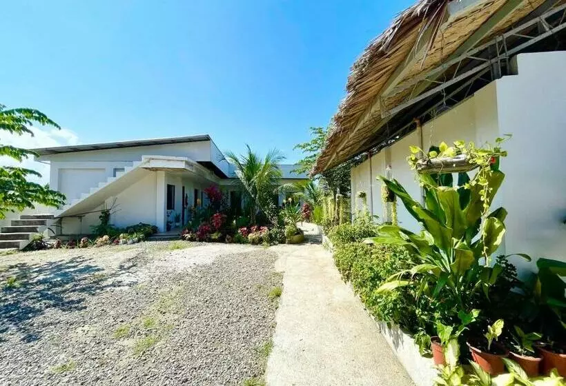 Majatalo Ananas Guesthouse