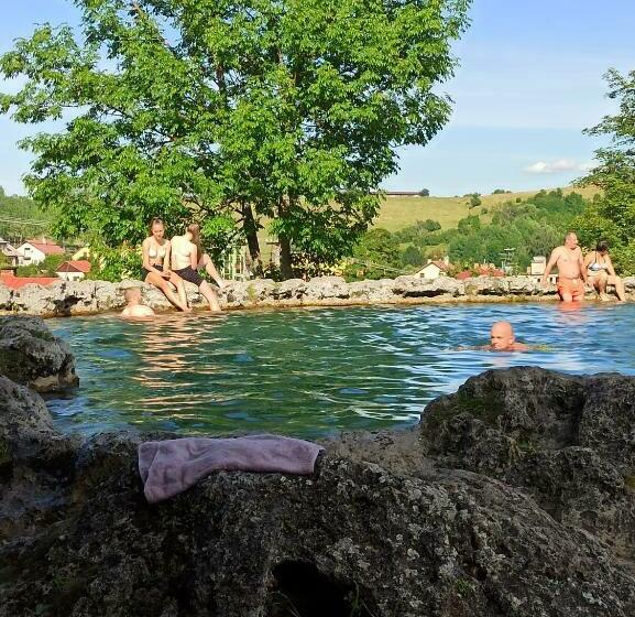 فندق صغير Chata Koliba