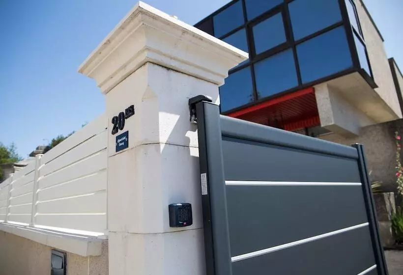 Appart Hôtel Chanzy / Angoulême