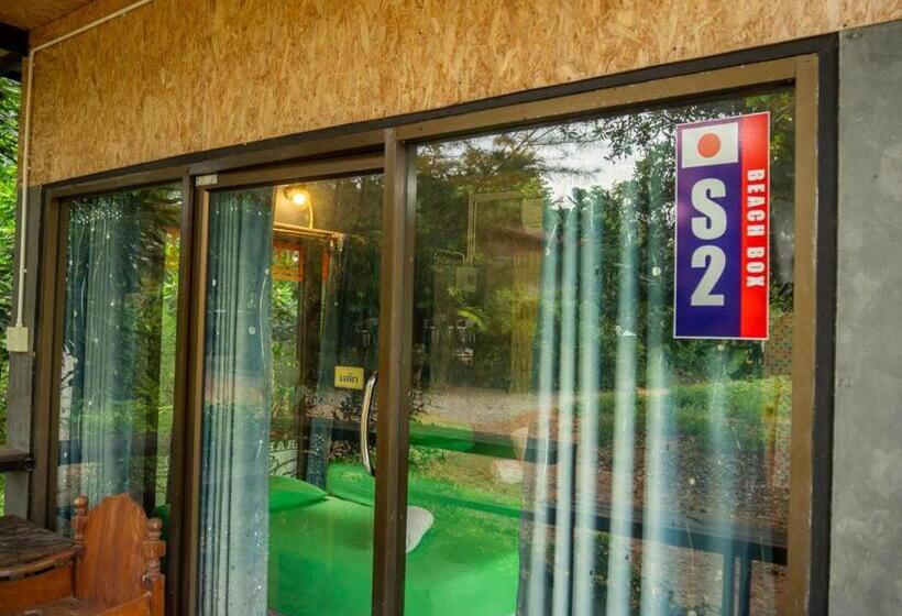 Beach Box Resort At Rimlay Rayong