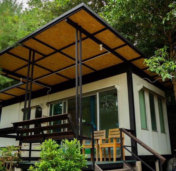 Beach Box Resort At Rimlay Rayong