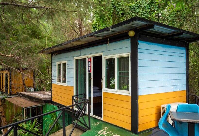 Beach Box Resort At Rimlay Rayong