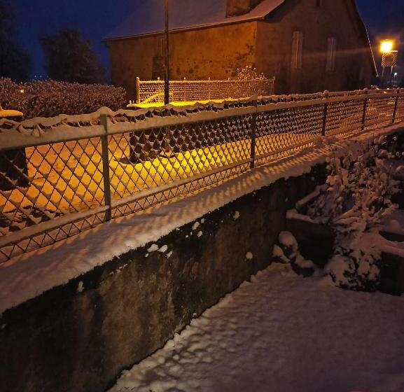 住宿加早餐  La Maison De Jeanne