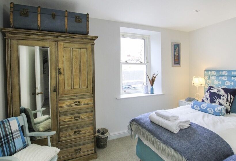 Ostello Sandy Mount House