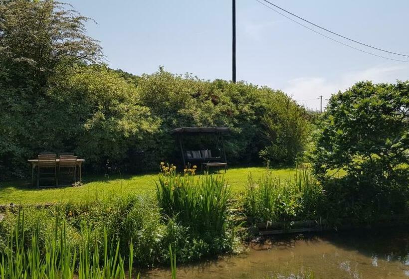 تختخواب و صبحانه L Ancien Moulin A Grains