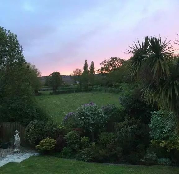 ベッドアンドブレックファースト Old Mill House