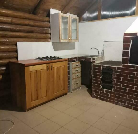 Bed and Breakfast Pensiunea Bradet