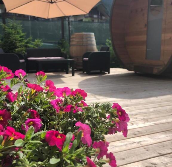 Отель Alpen Chalet   Charme Mountain