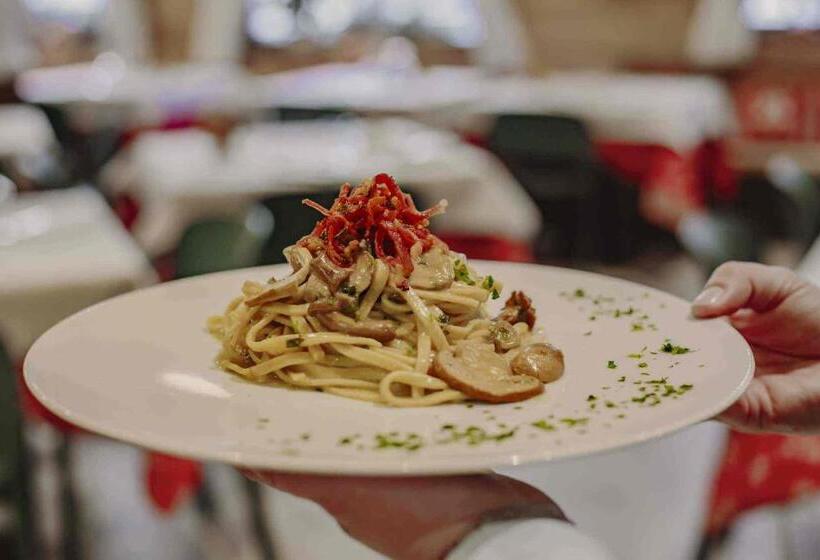 Отель Alpen Chalet   Charme Mountain