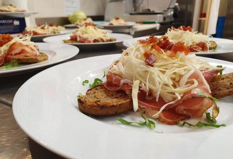 فندق Alpen Chalet   Charme Mountain